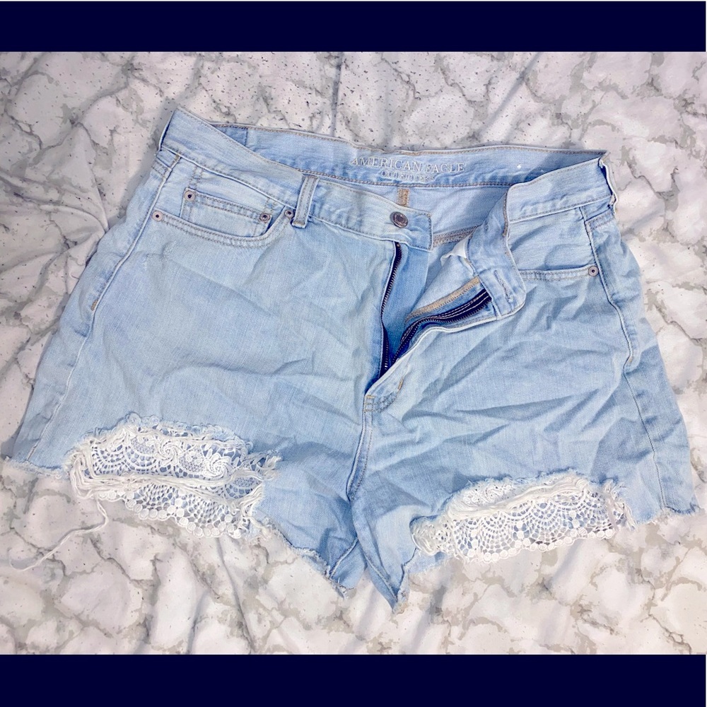 American Eagle Mom Short